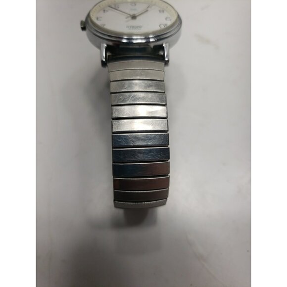 Timex Indiglo Quartz Watch W/ Silver Toned Stainless Steel Expansion Band - Picture 6 of 7